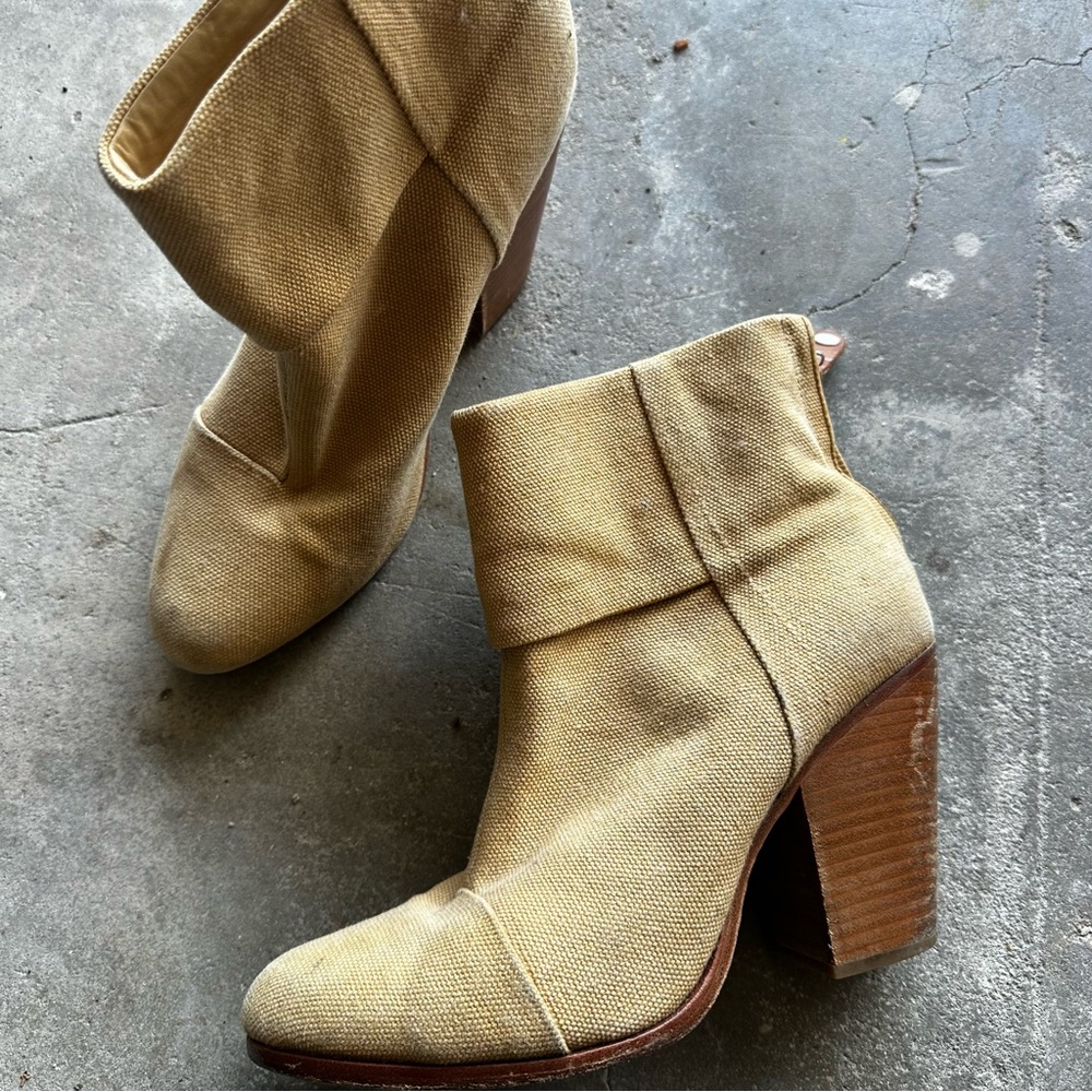 rag & bone Anthro Newbury tan canvas stacked heel ankle booties women’s 40 / 9.5